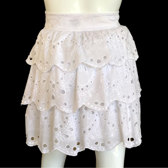 MICHAEL KORS WHITE COTTON EYELET RUFFLE SCALLOPED HEM MINI SKIRT. WOMEN’… - Picture 2 of 7
